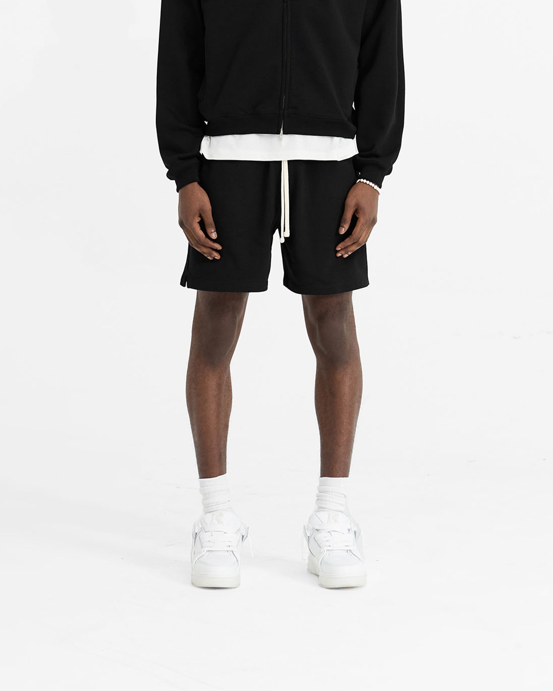 Initial Sweatshorts - Black