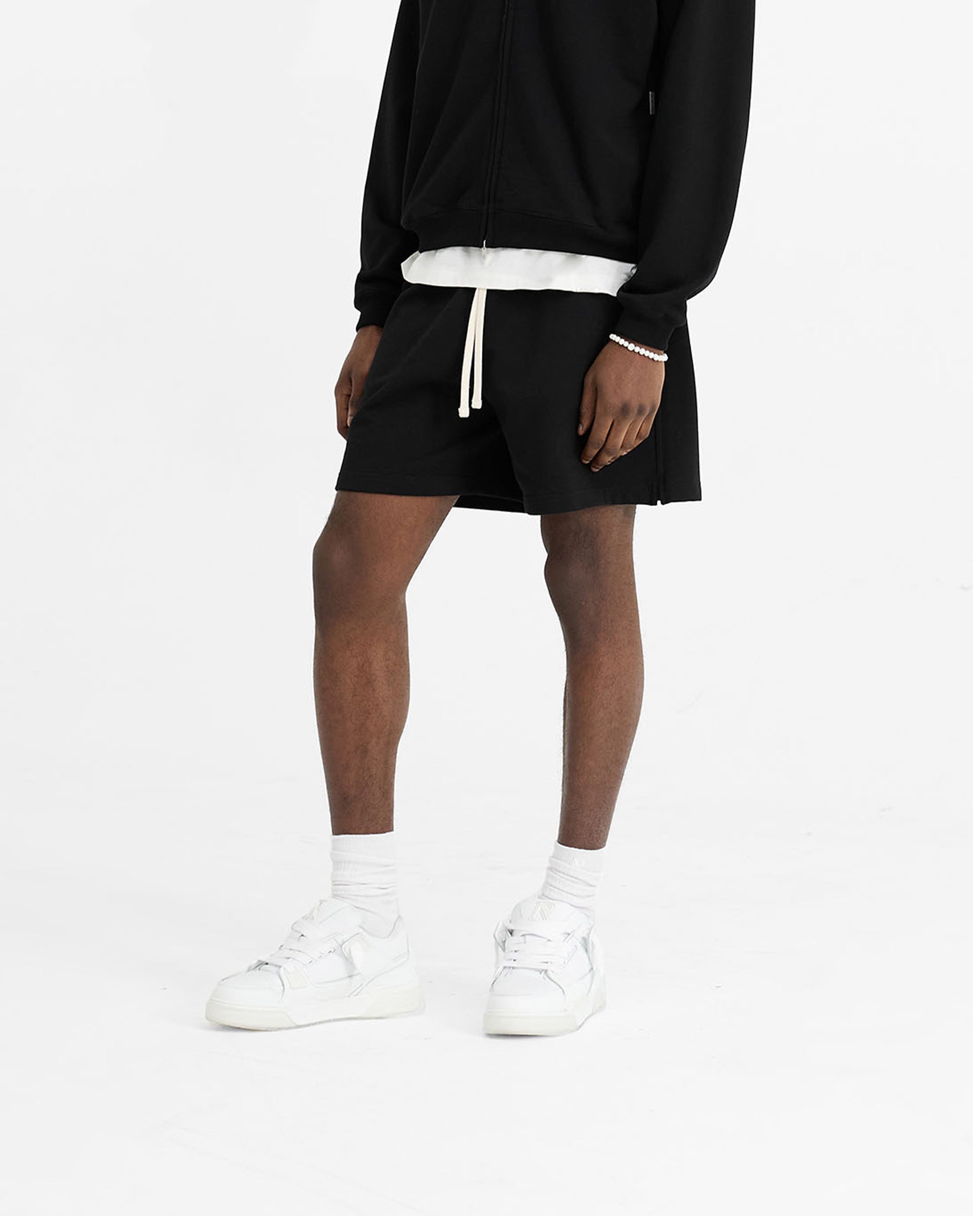 Initial Sweatshorts - Black