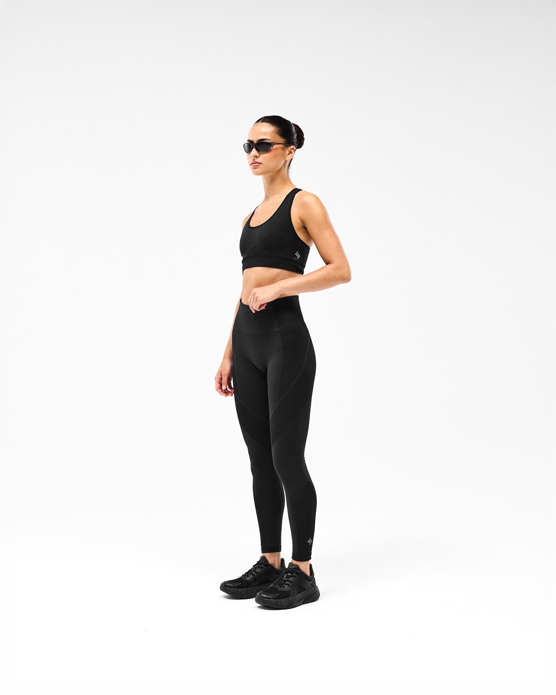 247_Stride_Seamless_Bra_-_Black_04.jpg