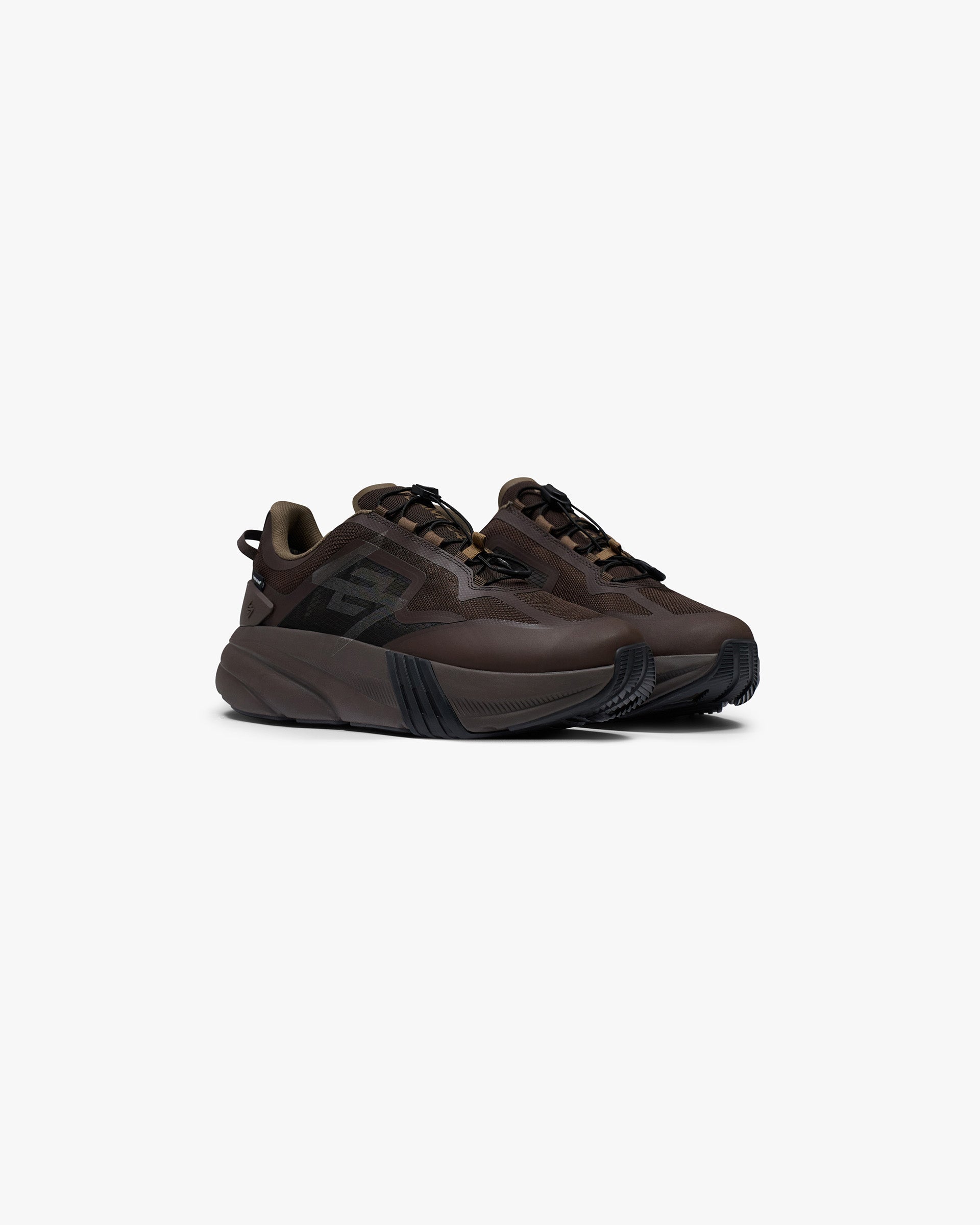 247_Arc-1_Runner_Winter_-_Chocolate_02.jpg
