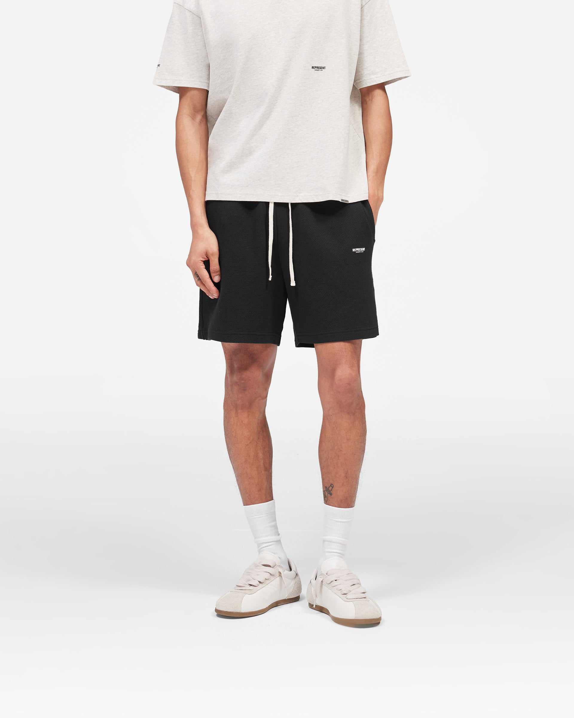 Micro_Owners_Club_Mesh_Shorts_-_Black_03.jpg