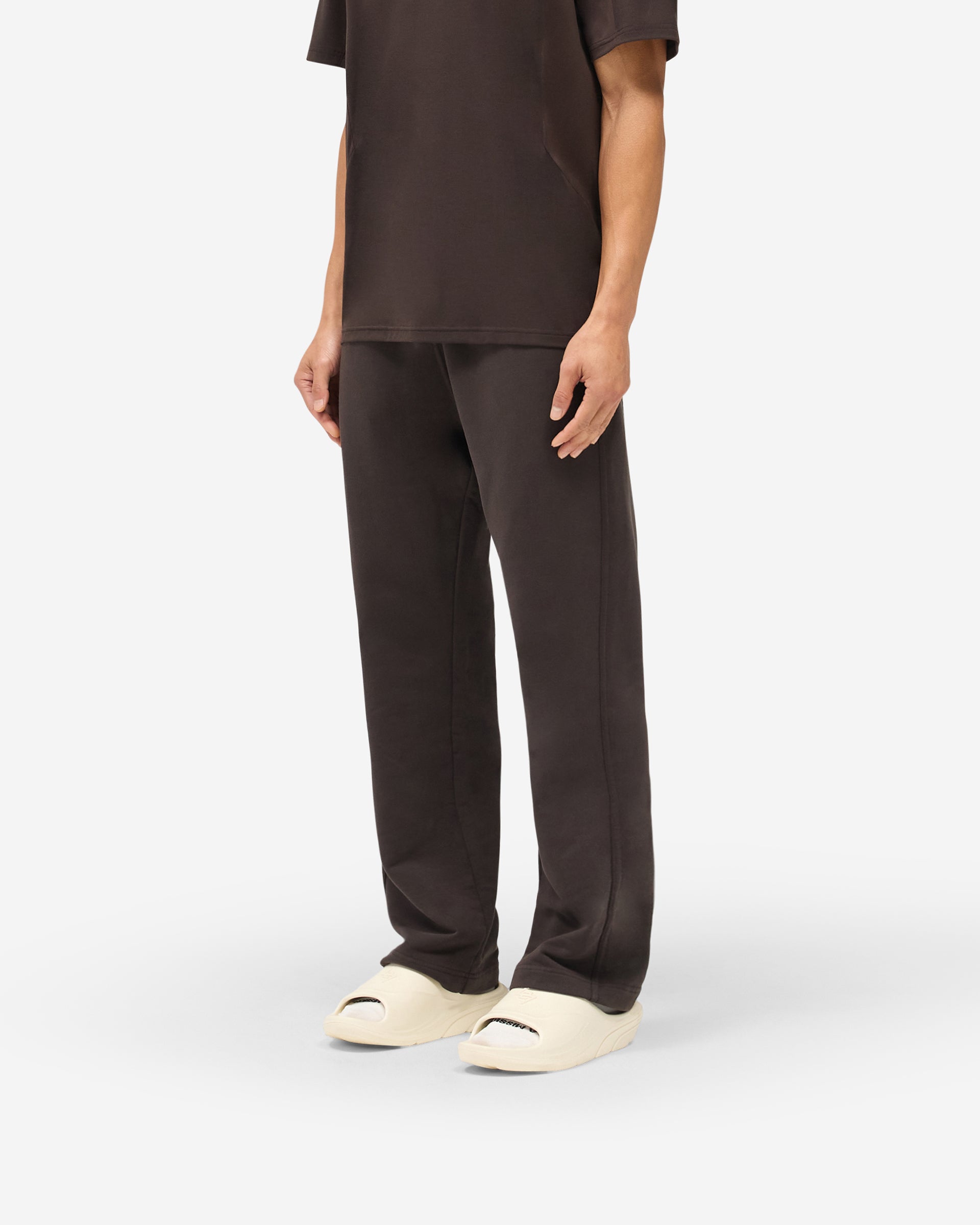 247 Straight Leg Jogger - Chocolate