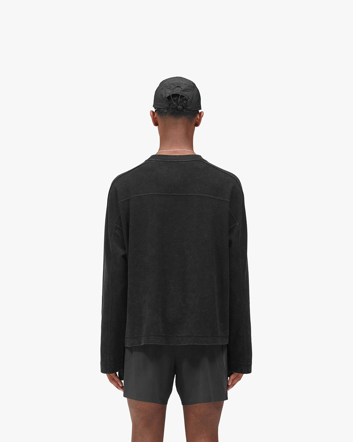 247 Trail Midlayer - Jet Black - Cropped Model - Back