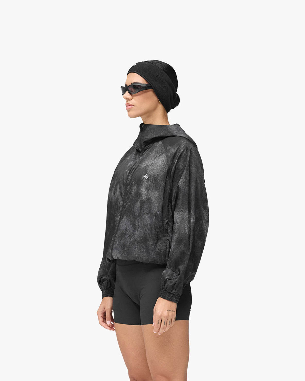 247 Womens Trail Windbreaker - Graphene - Cropped Model - Front