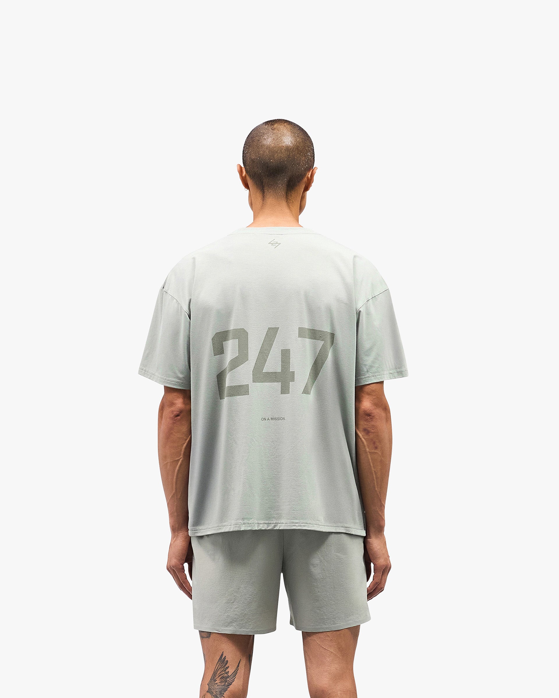 247_Oversized_T-Shirt_-_Sage_05.jpg