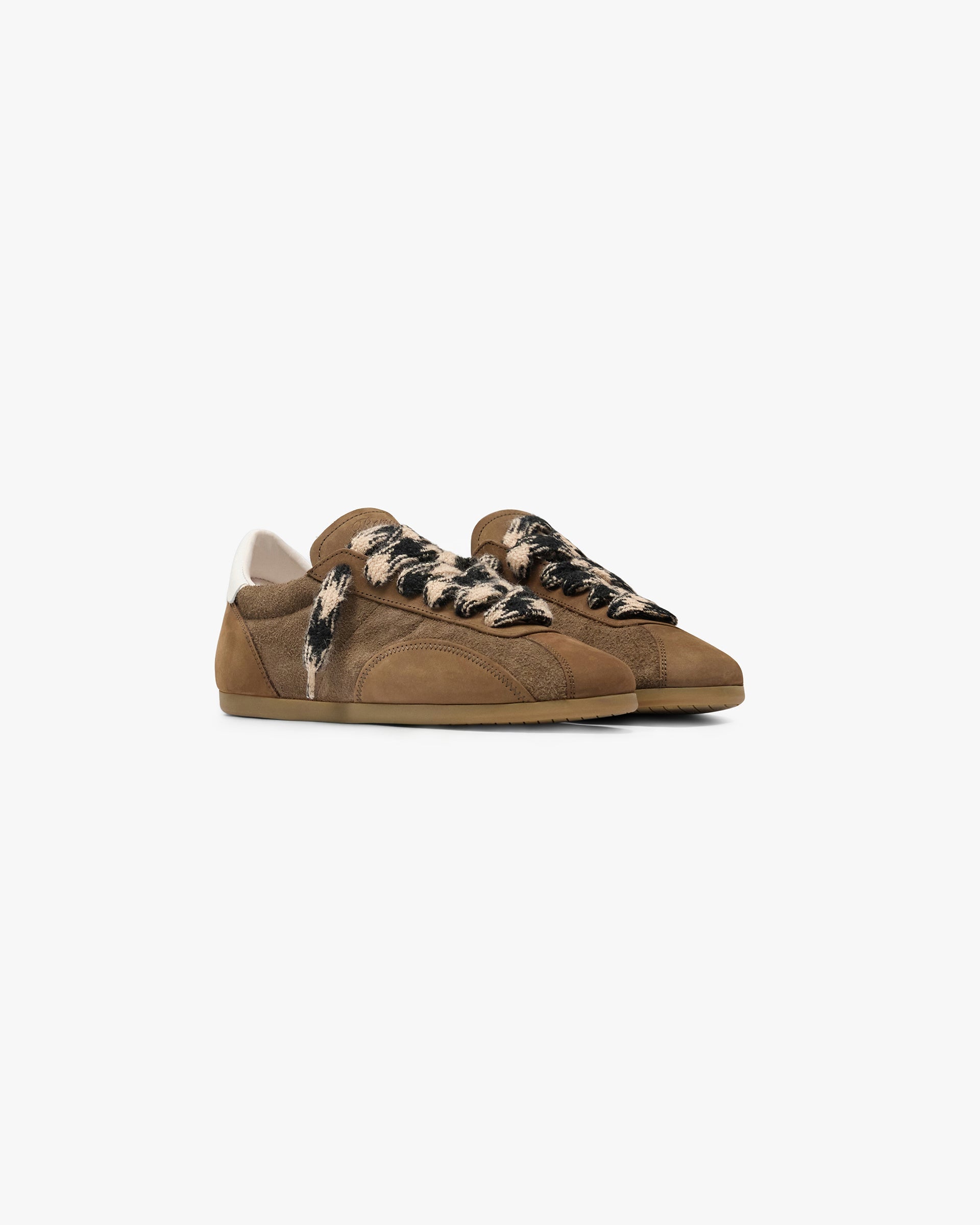 Low-Pro_Nubuck_-_Brown_02.jpg