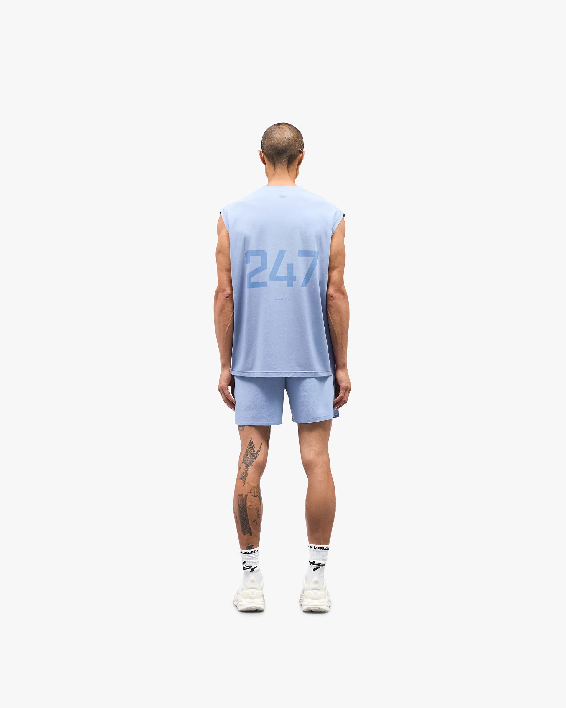 247_Oversized_Tank_-_Dusk_07.jpg