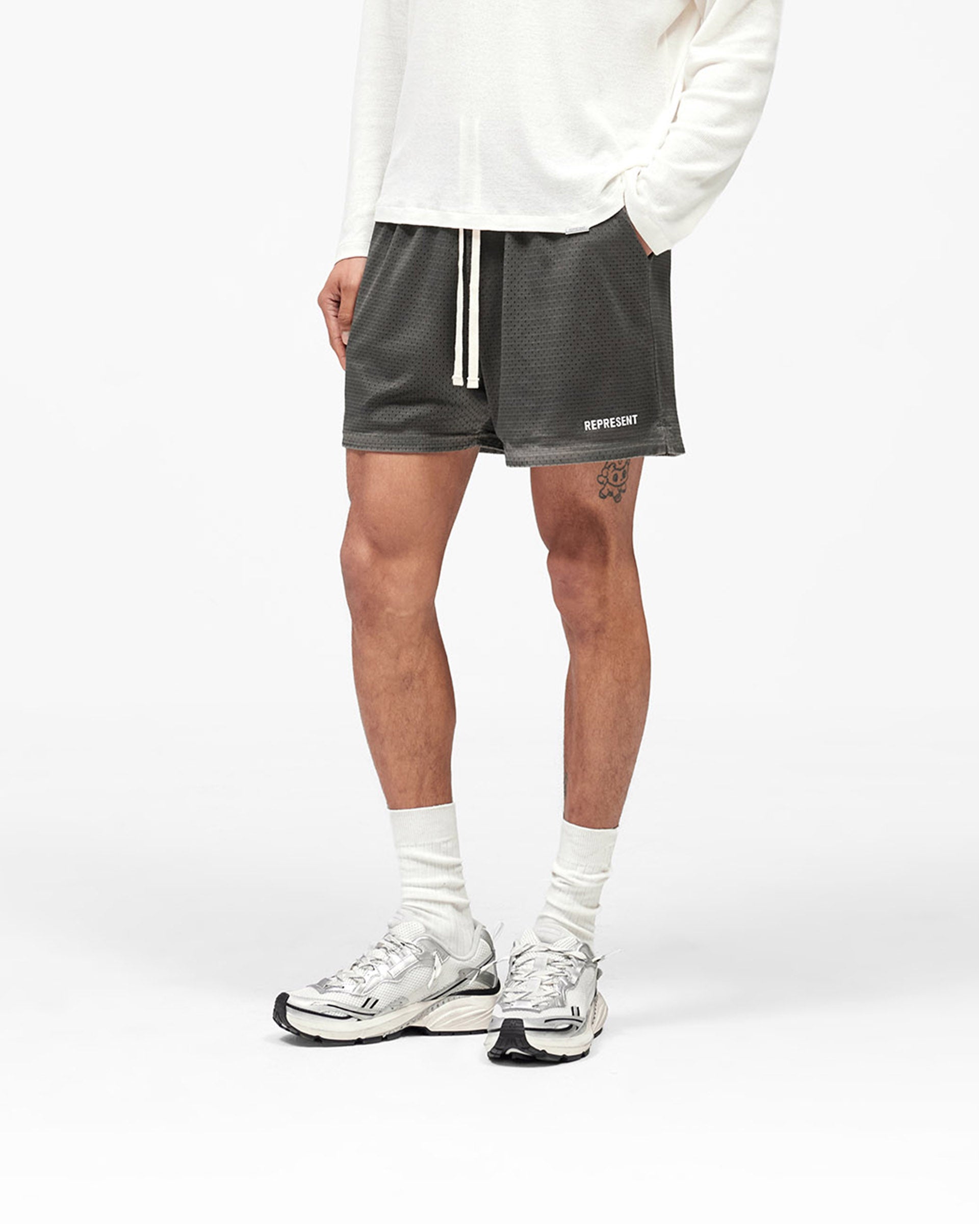 Washed_Mesh_Shorts_-_Vintage_Khaki_02.jpg
